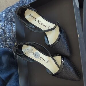Women's dress heels